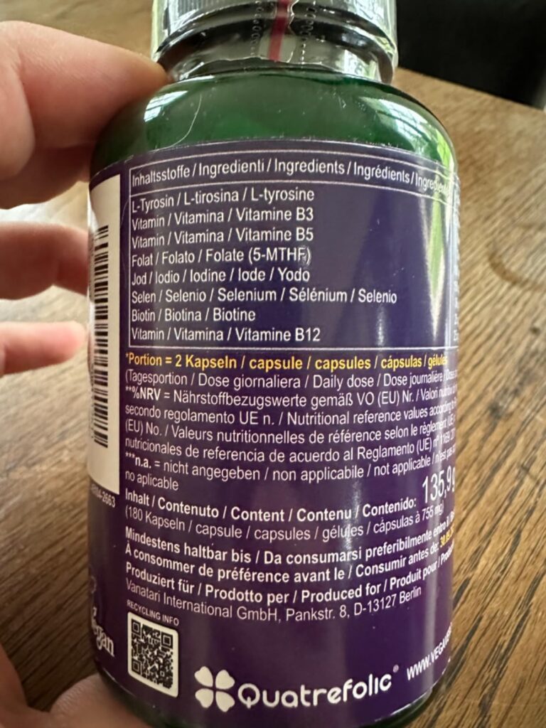 Gros plan sur l'étiquette du produit, similaire au visuel 0 et 1, montrant les ingrédients et les informations nutritionnelle...