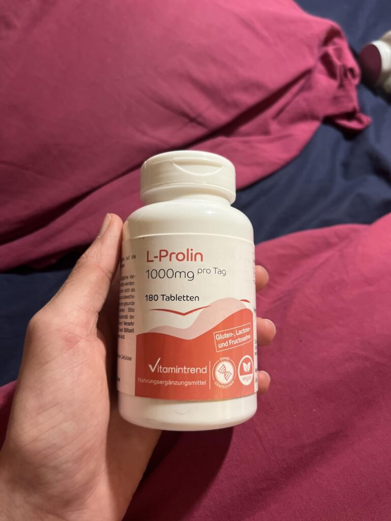Flacon de L-Prolin 1000mg dans une main
