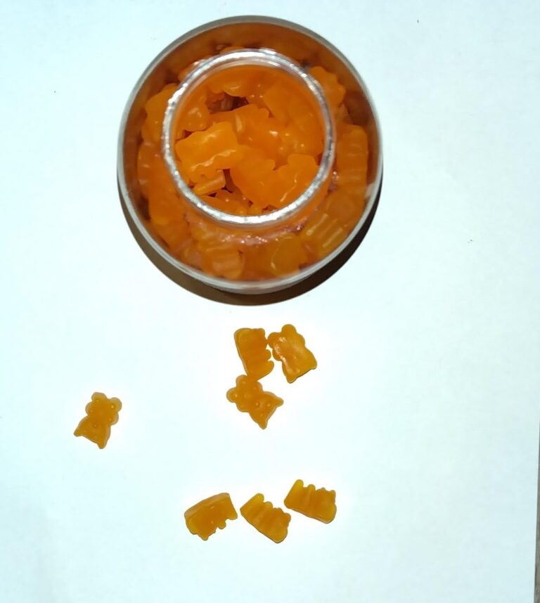 Vitamine C Gummies avec Zinc photographié par Brando, acheteur