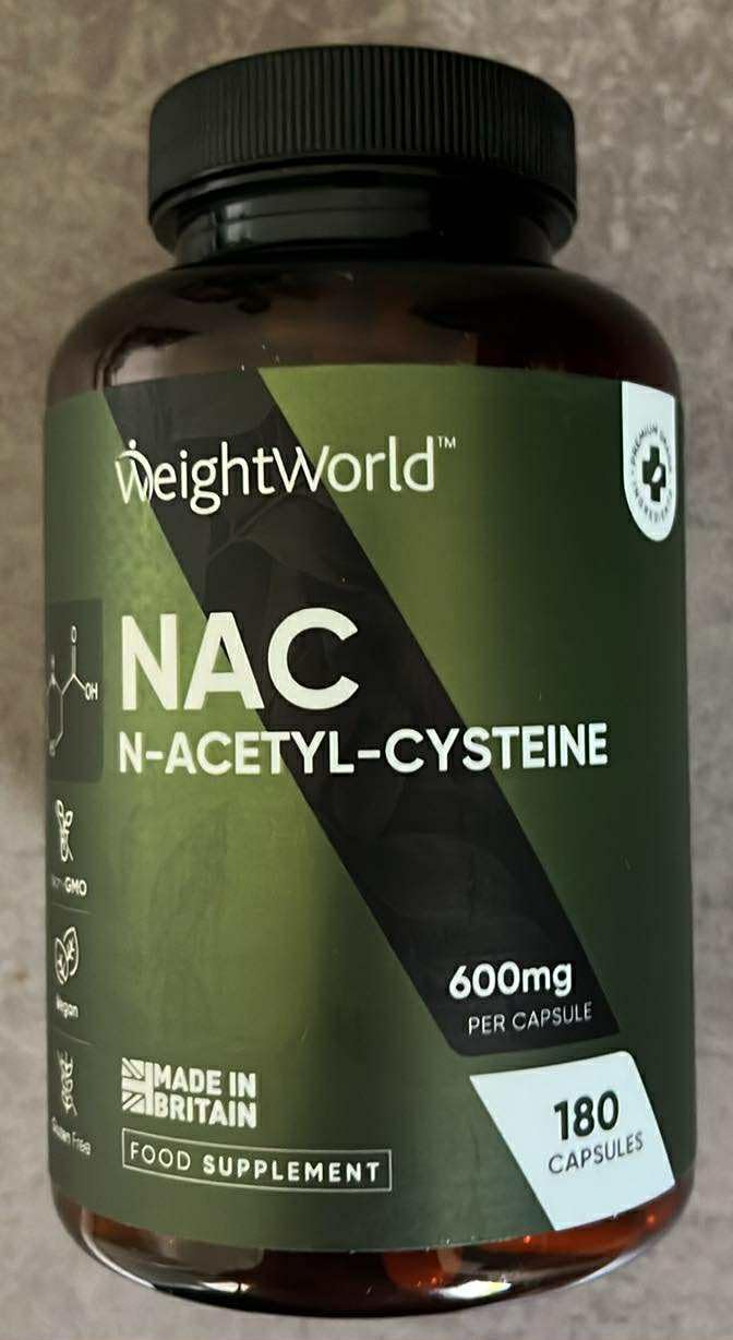 Bouteille de NAC WeightWorld vue de face sur fond neutre. Le visuel 1 montre le même produit, sous un angle différent.