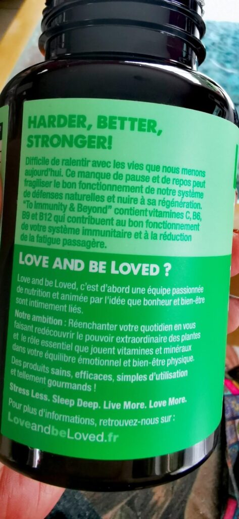 Vue du dos du flacon, avec les informations sur le produit