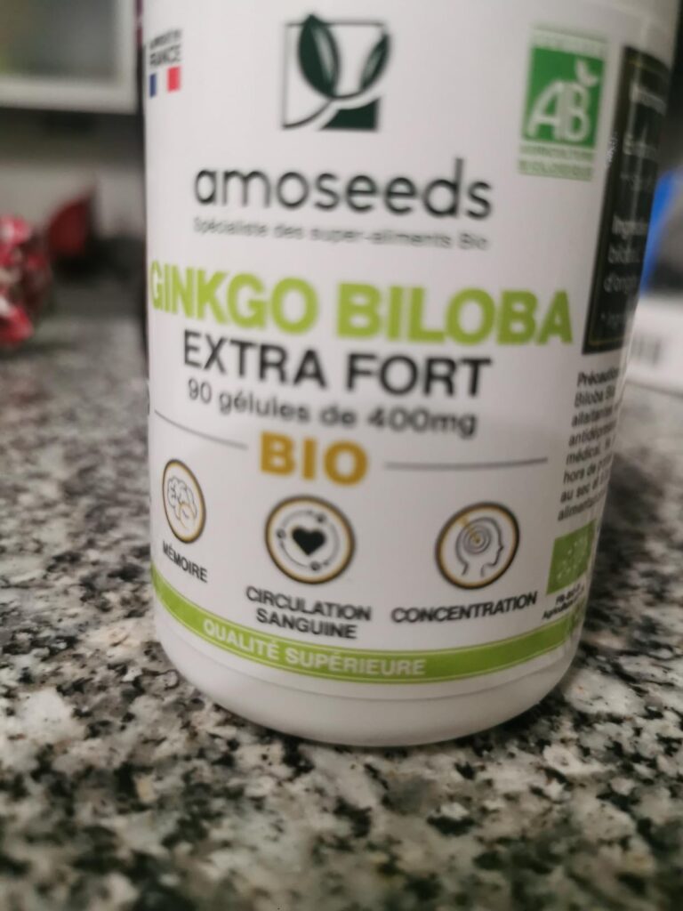 Flacon de Ginkgo Biloba en vue de face, avec les informations principales. On voit le logo du fabricant, le nom du produit, l...