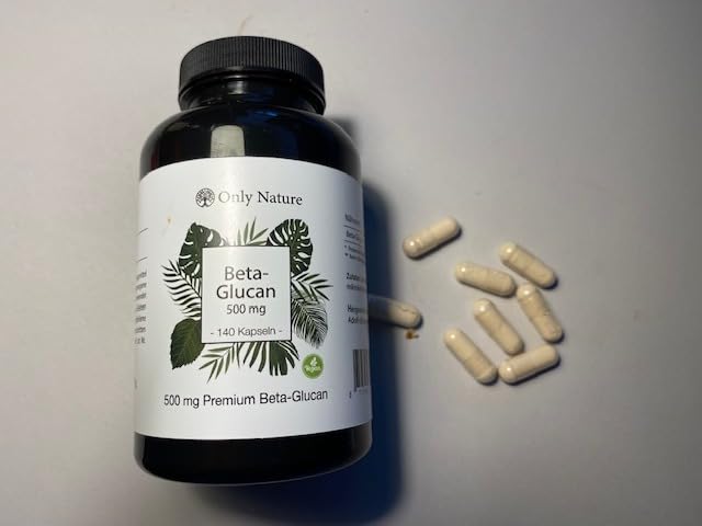 Bocal de gélules Beta-Glucan de la marque Only Nature, posé à côté de plusieurs gélules sorties de l'emballage.