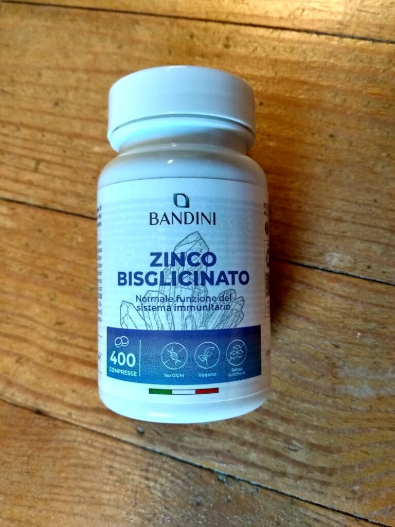 Flacon de Zinc Bisglycinate de la marque Bandini, vu de face, mais dans un angle différent du visuel 0.