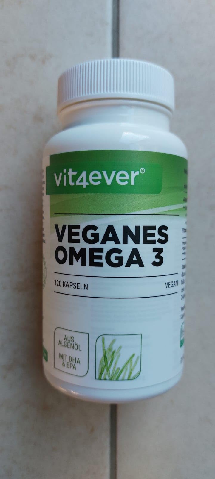 Vue de face du flacon de compléments alimentaires Omega 3 Veganes. Le texte sur l'étiquette est bien visible.